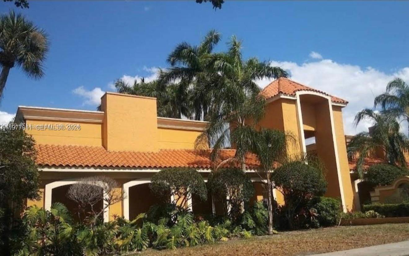 Well maintained  1-bedroom, 1 1/2-bath condo located in the desirable Hialeah/Miami Lakes area. This second-floor unit features a functional split plan, spacious living and dining areas , abundant natural light throughout. The kitchen offers ample cabinet space and a practical layout ideal for everyday living. The primary suite includes a private bathroom and generous closet space. Enjoy a private balcony perfect for relaxing outdoors. Community amenities may include pool, clubhouse, and assigned parking (verify with association). Conveniently located near major highways, shopping centers, restaurants, and schools. Ideal for homeowners or investors.

Don’t miss this opportunity to own in centrally located neighborhood.