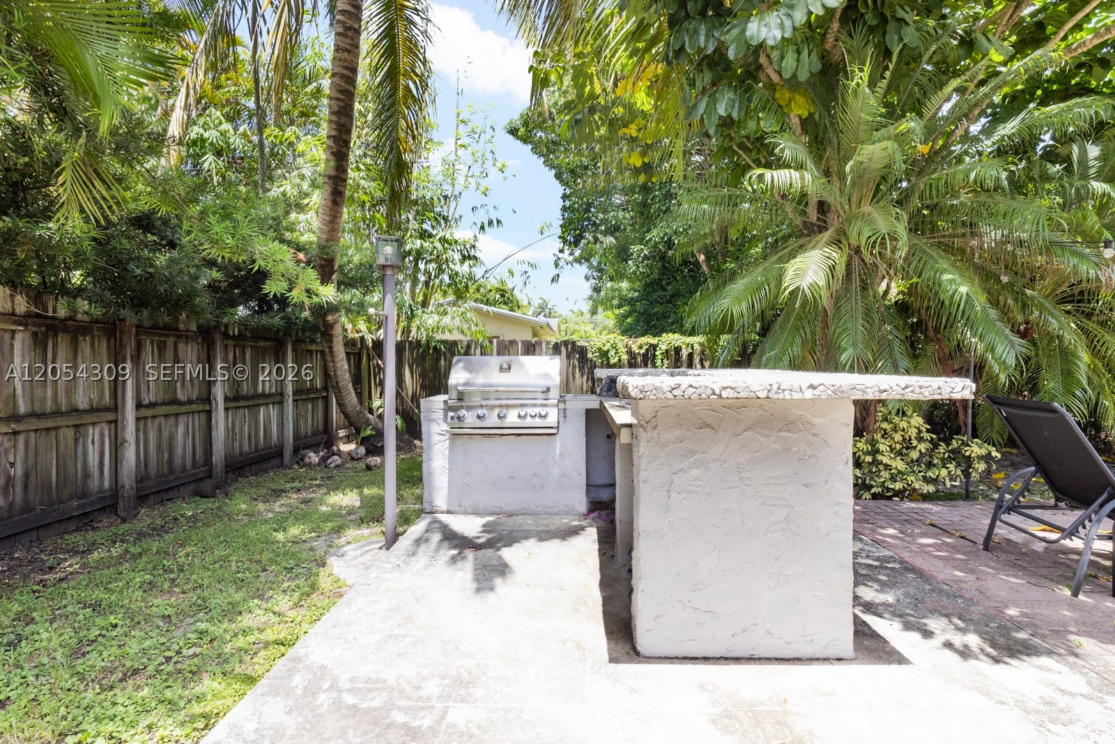 BEVERLY GARDENS - Residential Lease