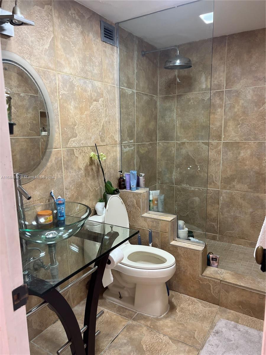 COASTAL TOWERS CONDO - Residential