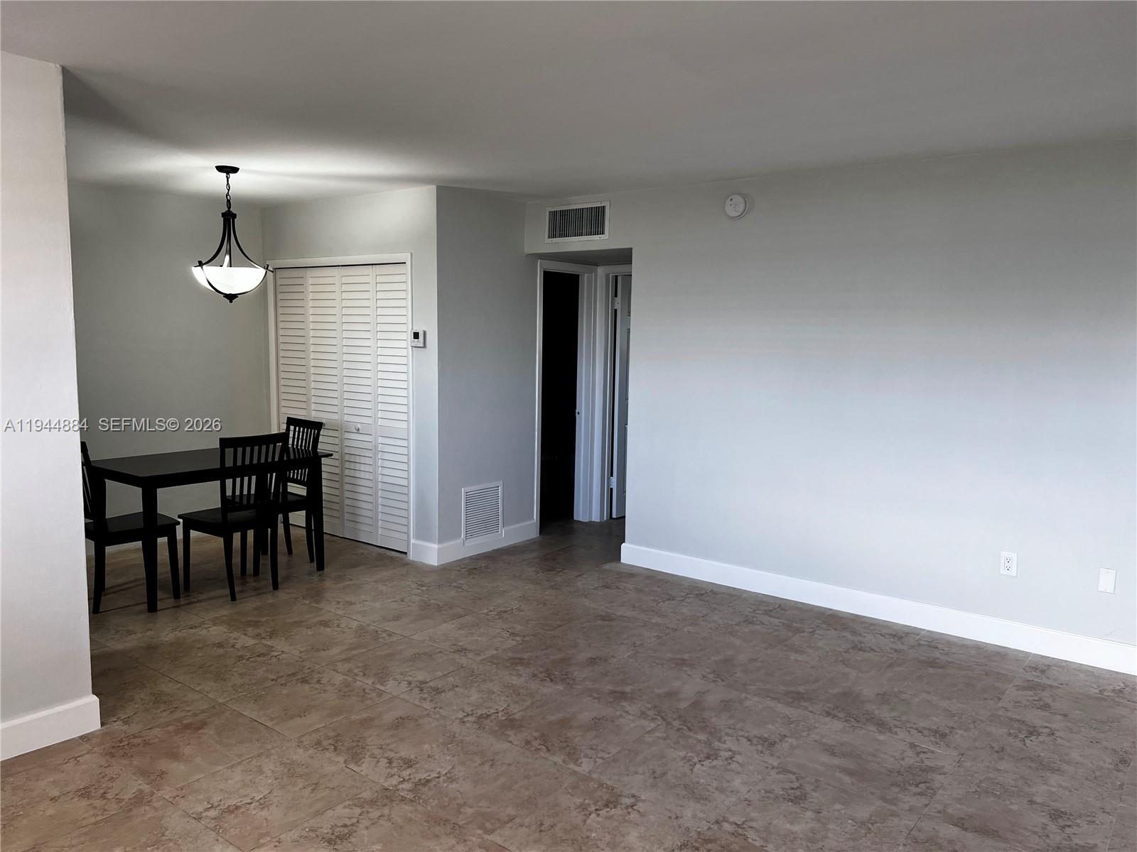12590 CORONADO TOWERS CON - Residential