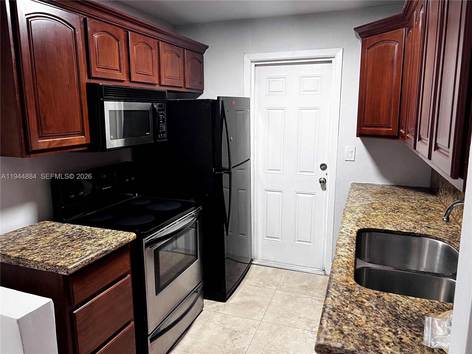 12590 CORONADO TOWERS CON - Residential