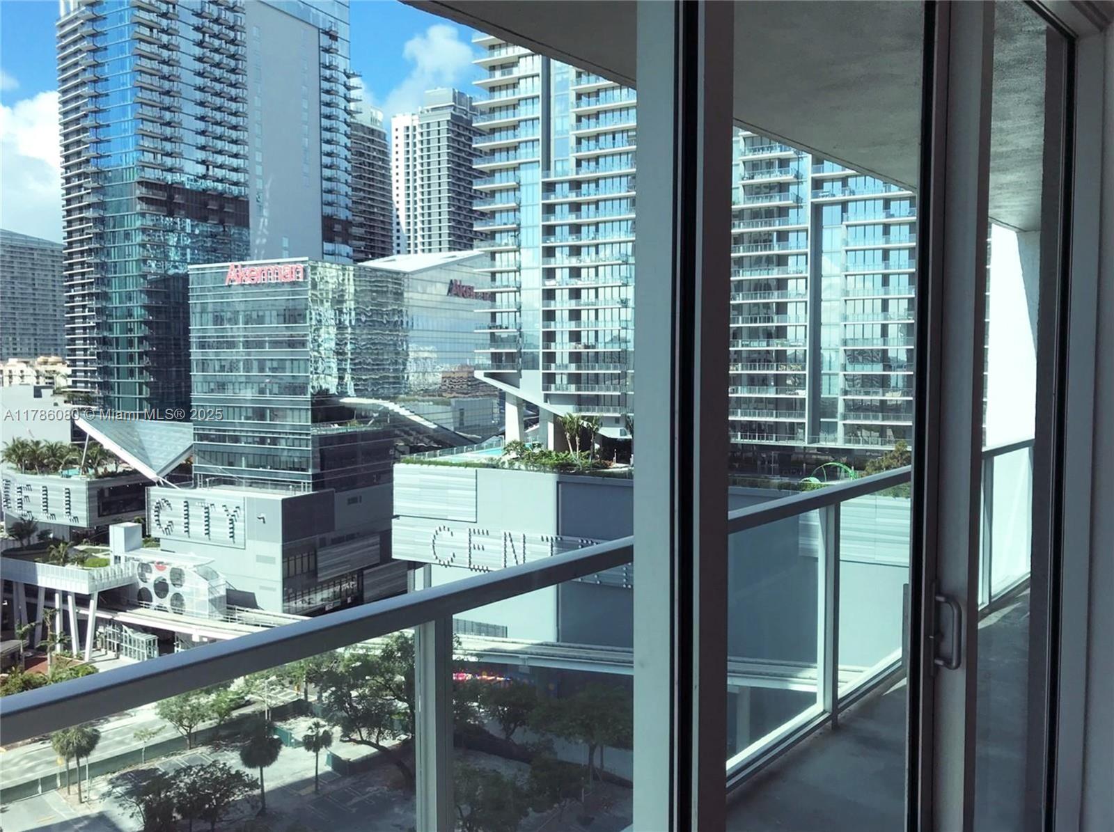 500 BRICKELL WEST CONDO - Residential