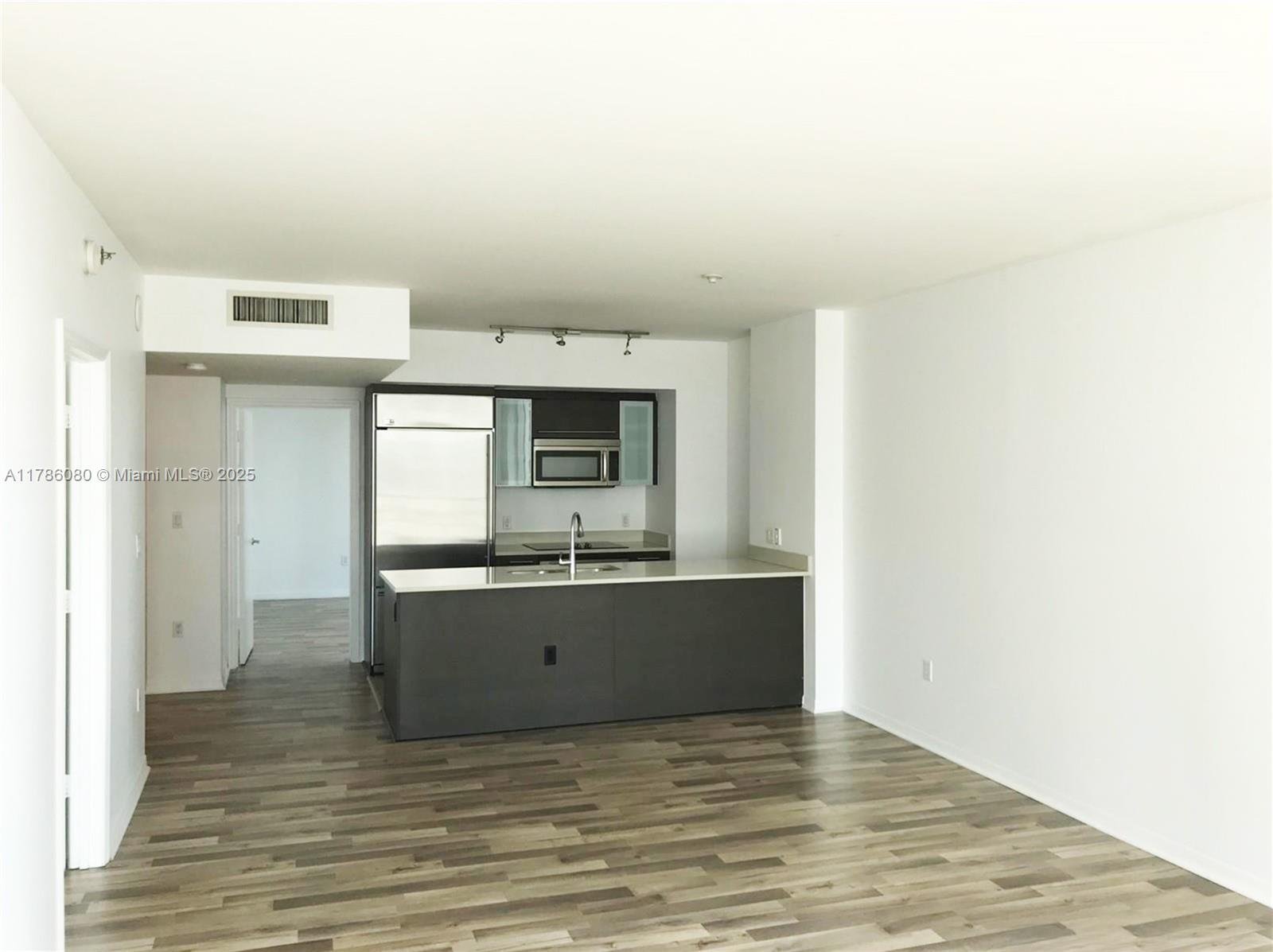 500 BRICKELL WEST CONDO - Residential