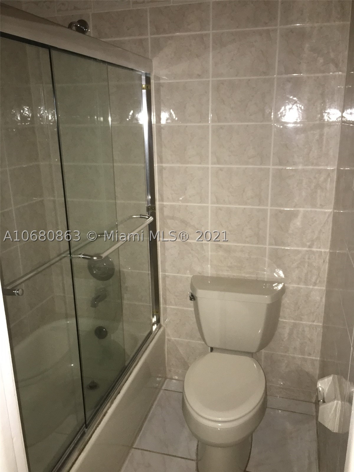 LAKES OF INVERRARY CONDO - Residential