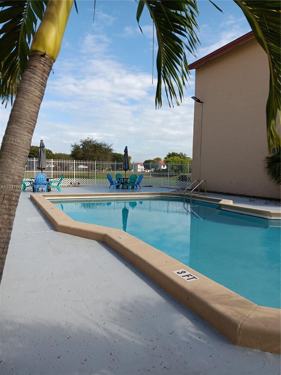INDIAN SUMMER VILG CONDO - Residential