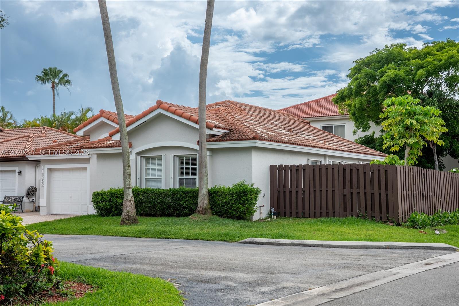 DORAL ISLES CAYMAN - Residential Lease