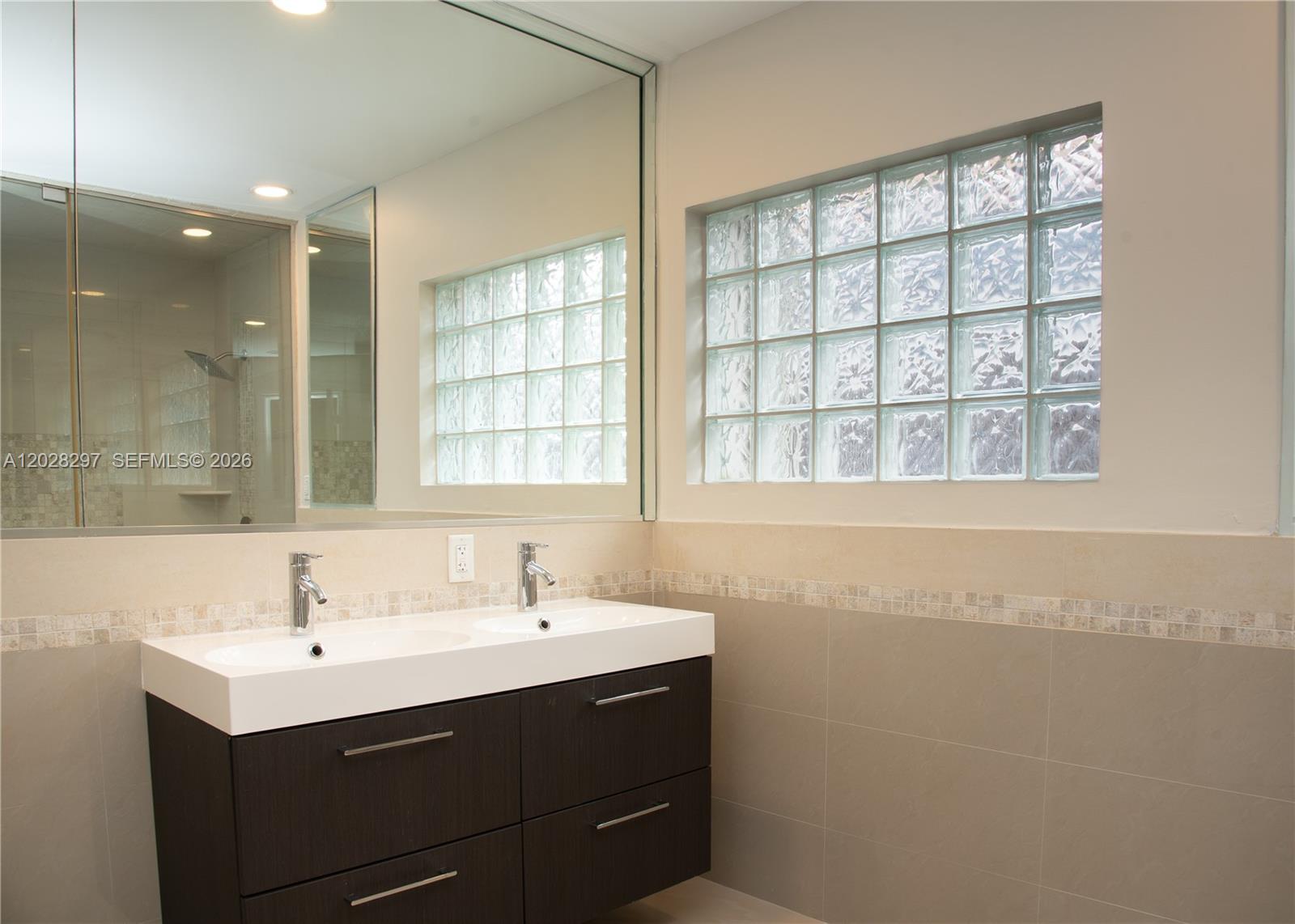 DORAL ISLES CAYMAN - Residential Lease