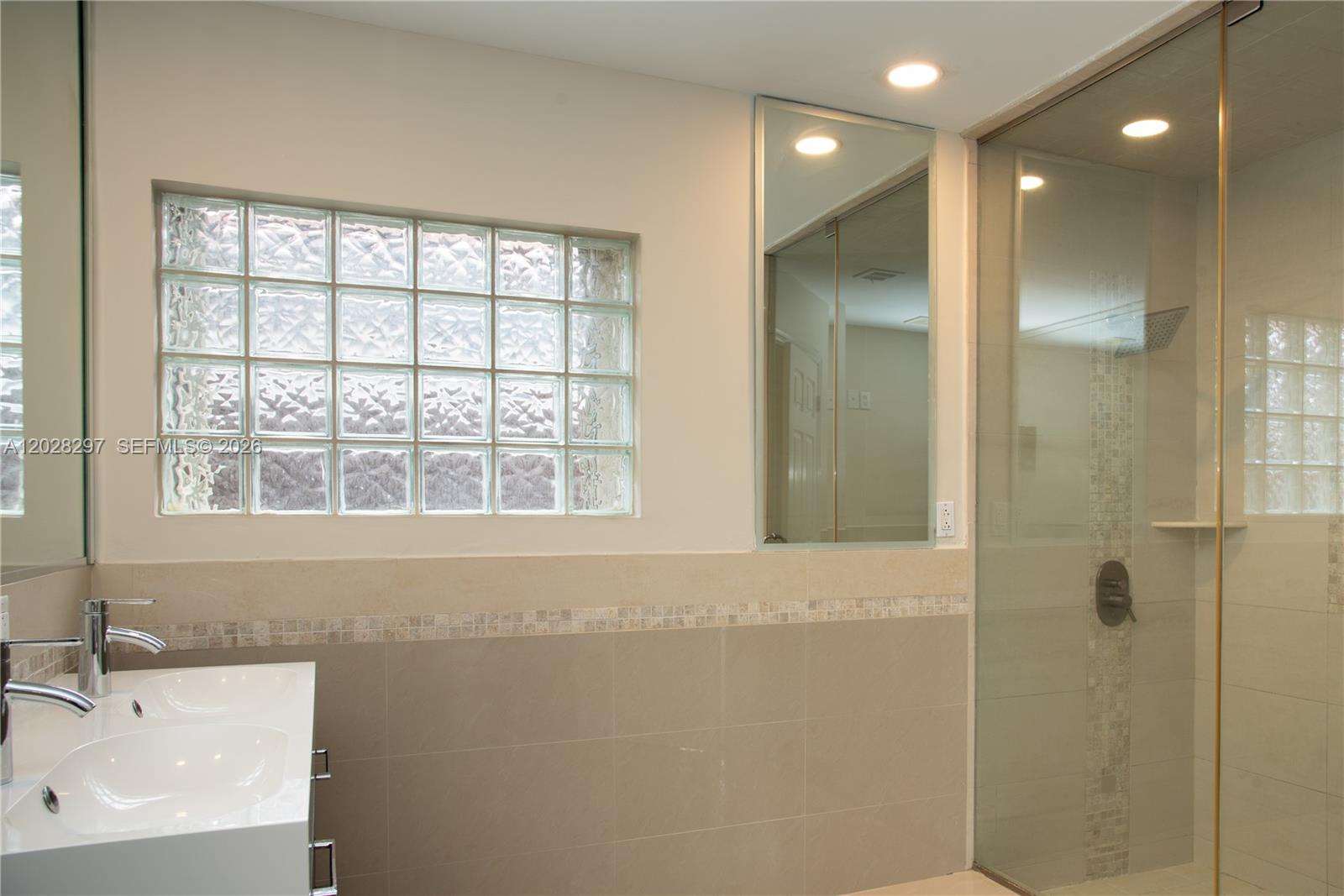 DORAL ISLES CAYMAN - Residential Lease