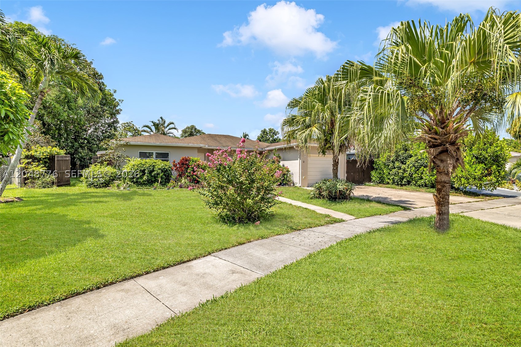 OAKLAND HILLS 1ST SEC - Residential