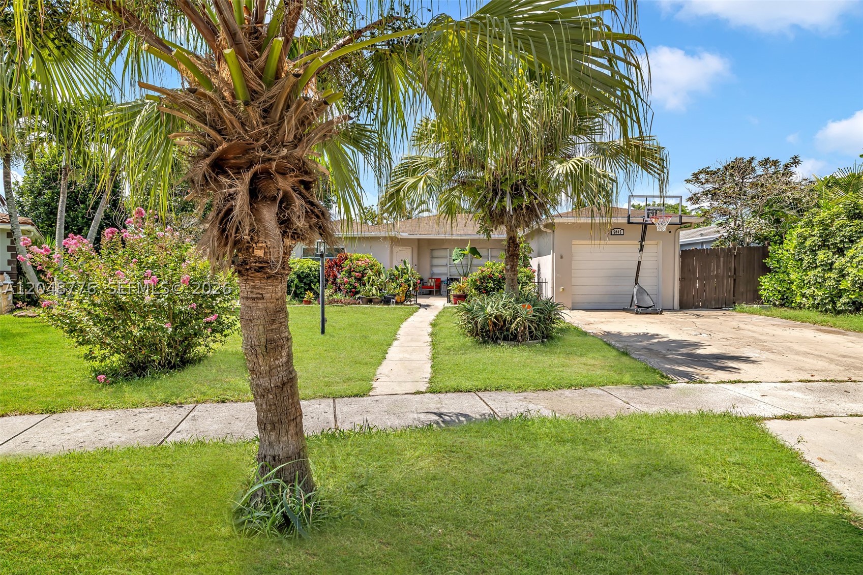 OAKLAND HILLS 1ST SEC - Residential