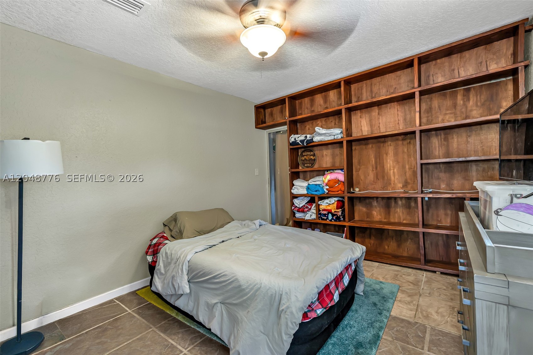 OAKLAND HILLS 1ST SEC - Residential