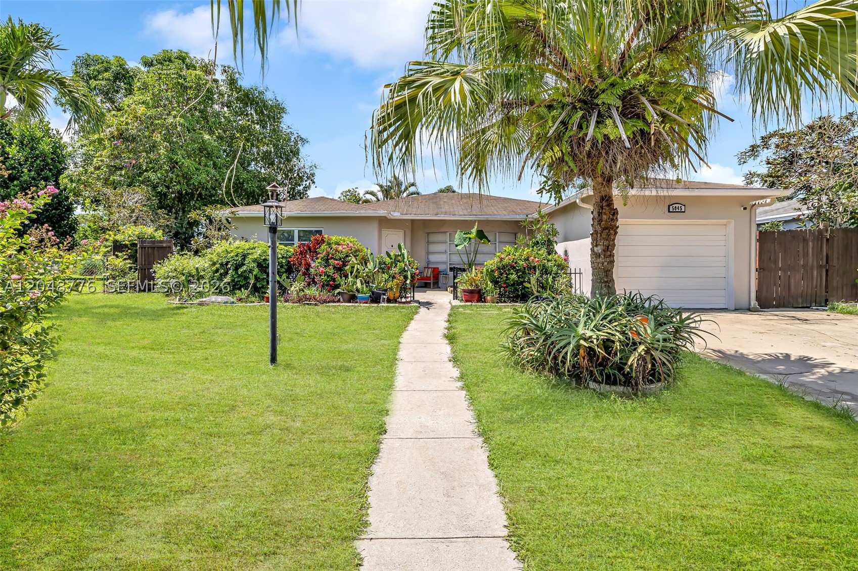 OAKLAND HILLS 1ST SEC - Residential
