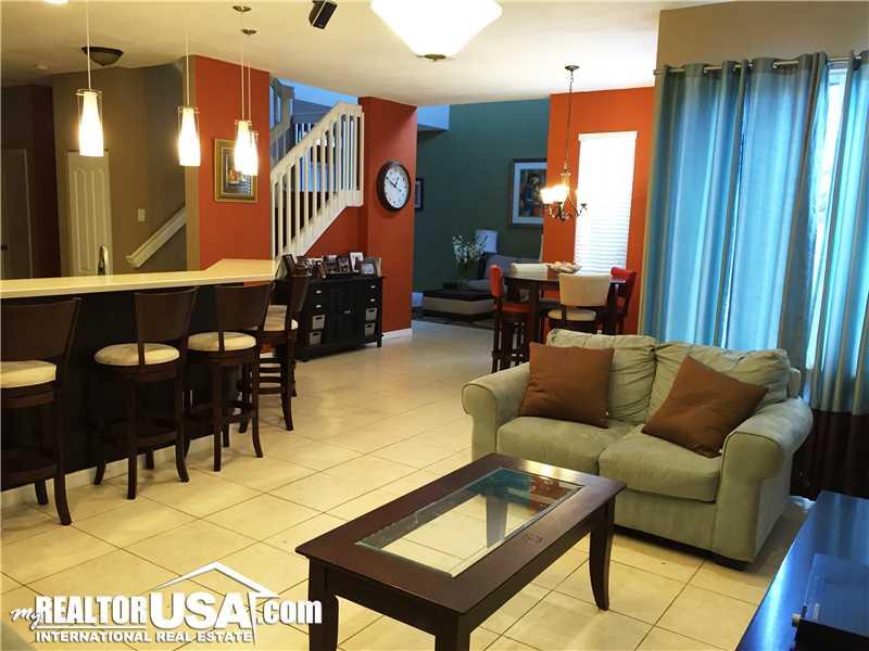 LAGUNA ISLES - Residential