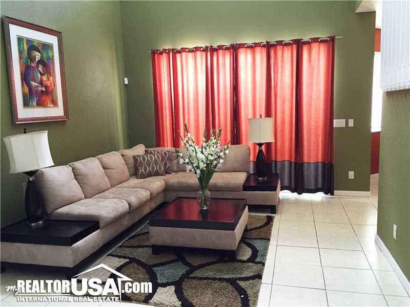 LAGUNA ISLES - Residential