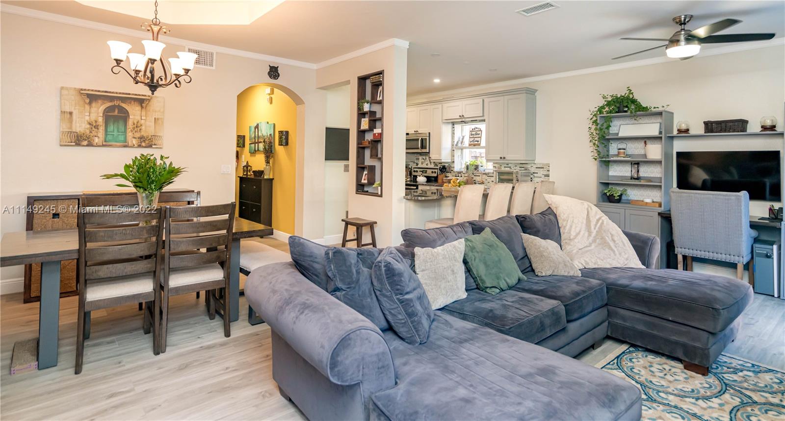 ESCADA - Residential