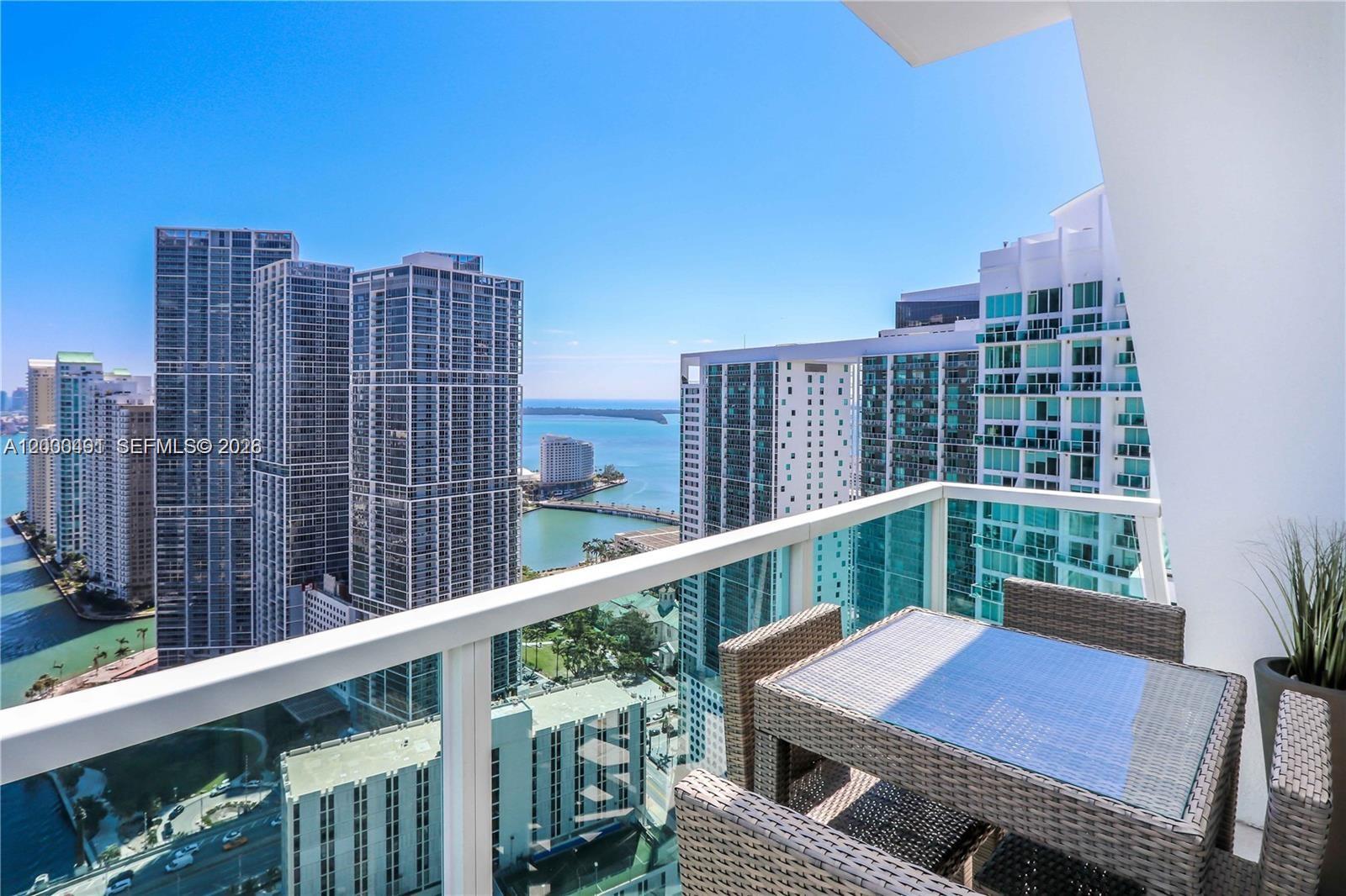 BRICKELL ON THE RIVER N T - Residential