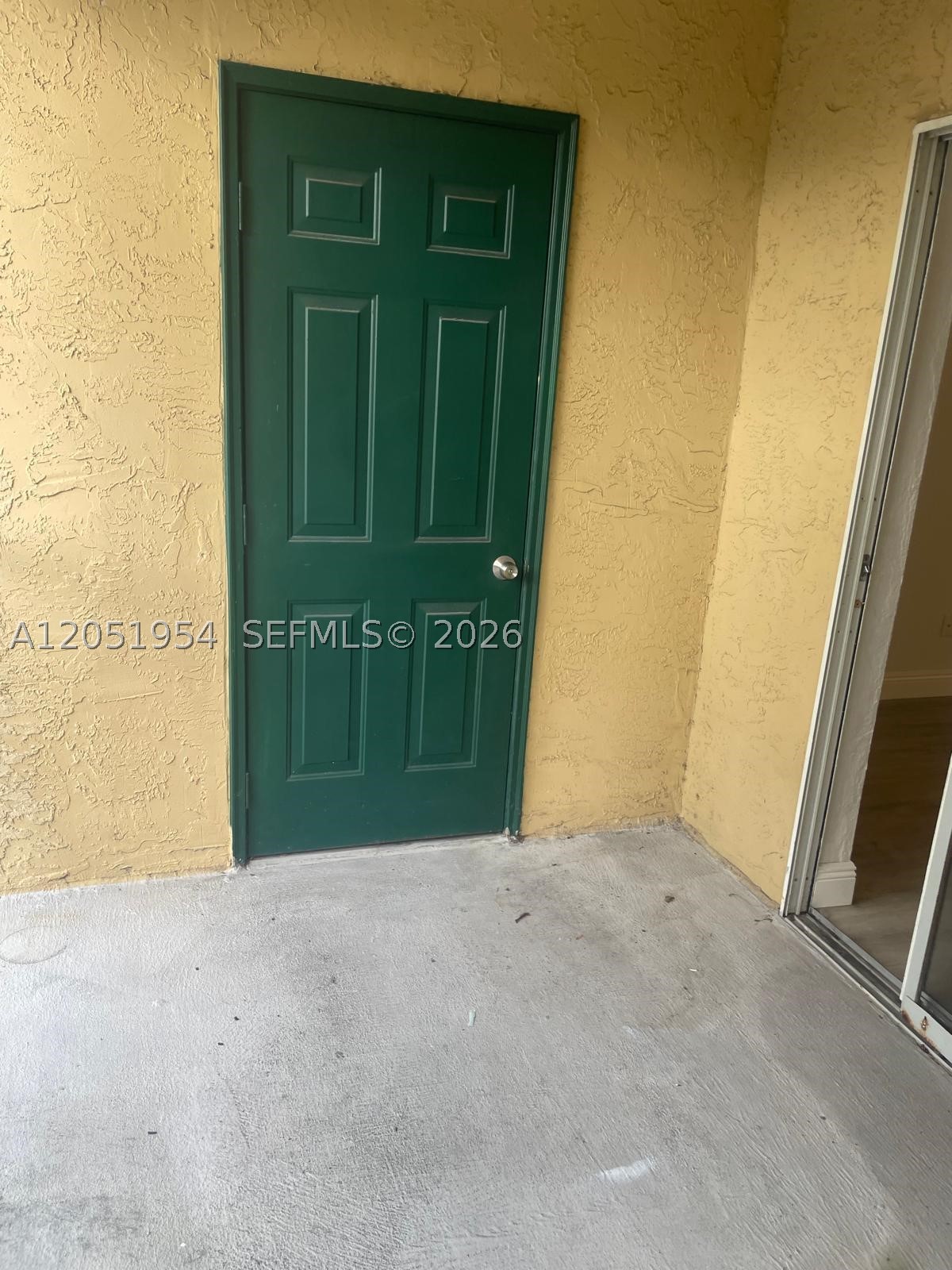 SAVANNAH AT RIVERSIDE CON - Residential Lease