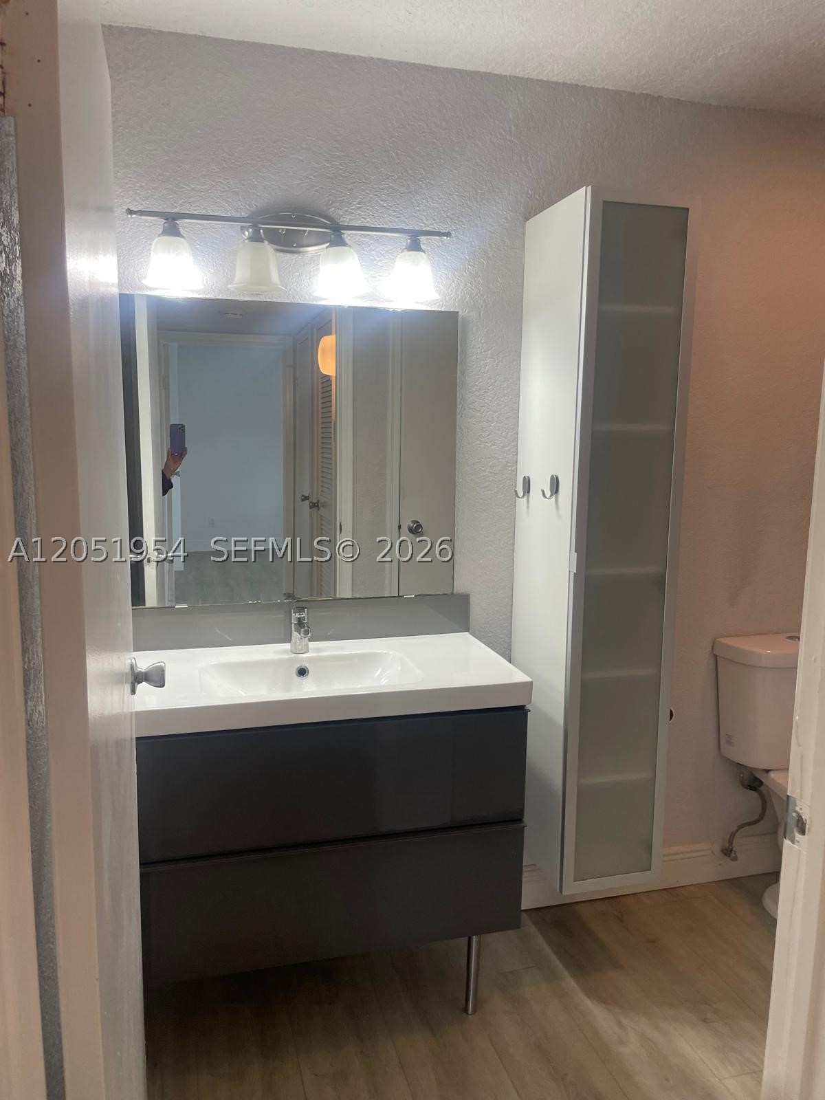 SAVANNAH AT RIVERSIDE CON - Residential Lease