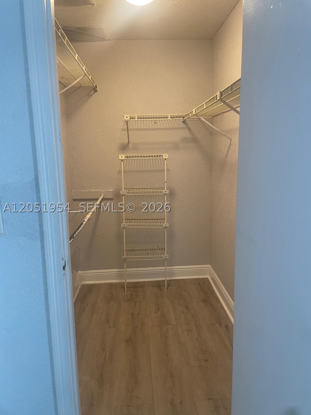 SAVANNAH AT RIVERSIDE CON - Residential Lease