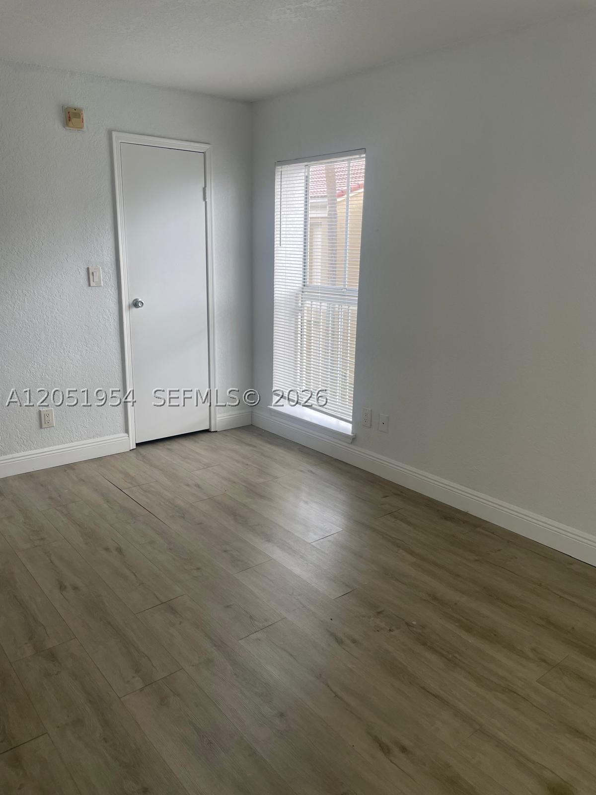 SAVANNAH AT RIVERSIDE CON - Residential Lease