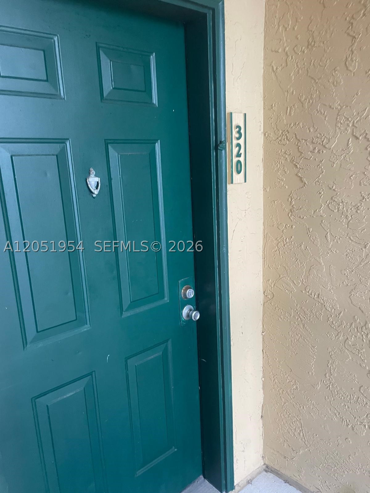 SAVANNAH AT RIVERSIDE CON - Residential Lease