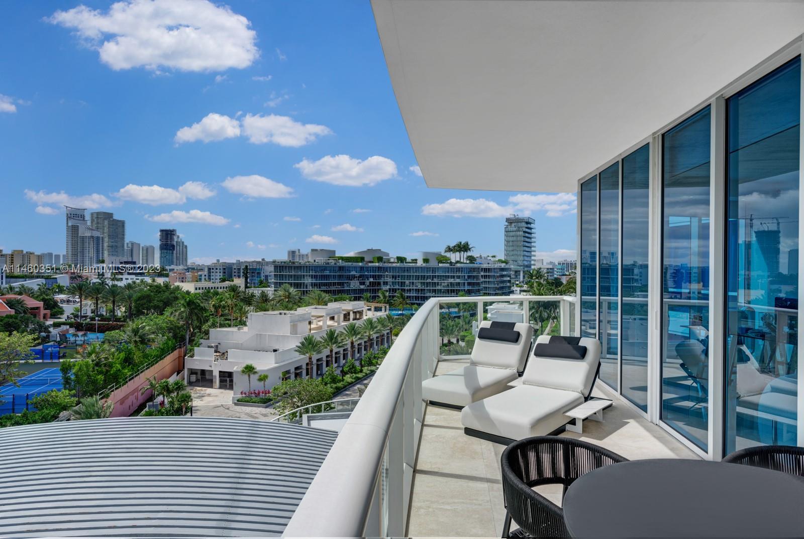 CONTINUUM ON SOUTH BEACH - Residential