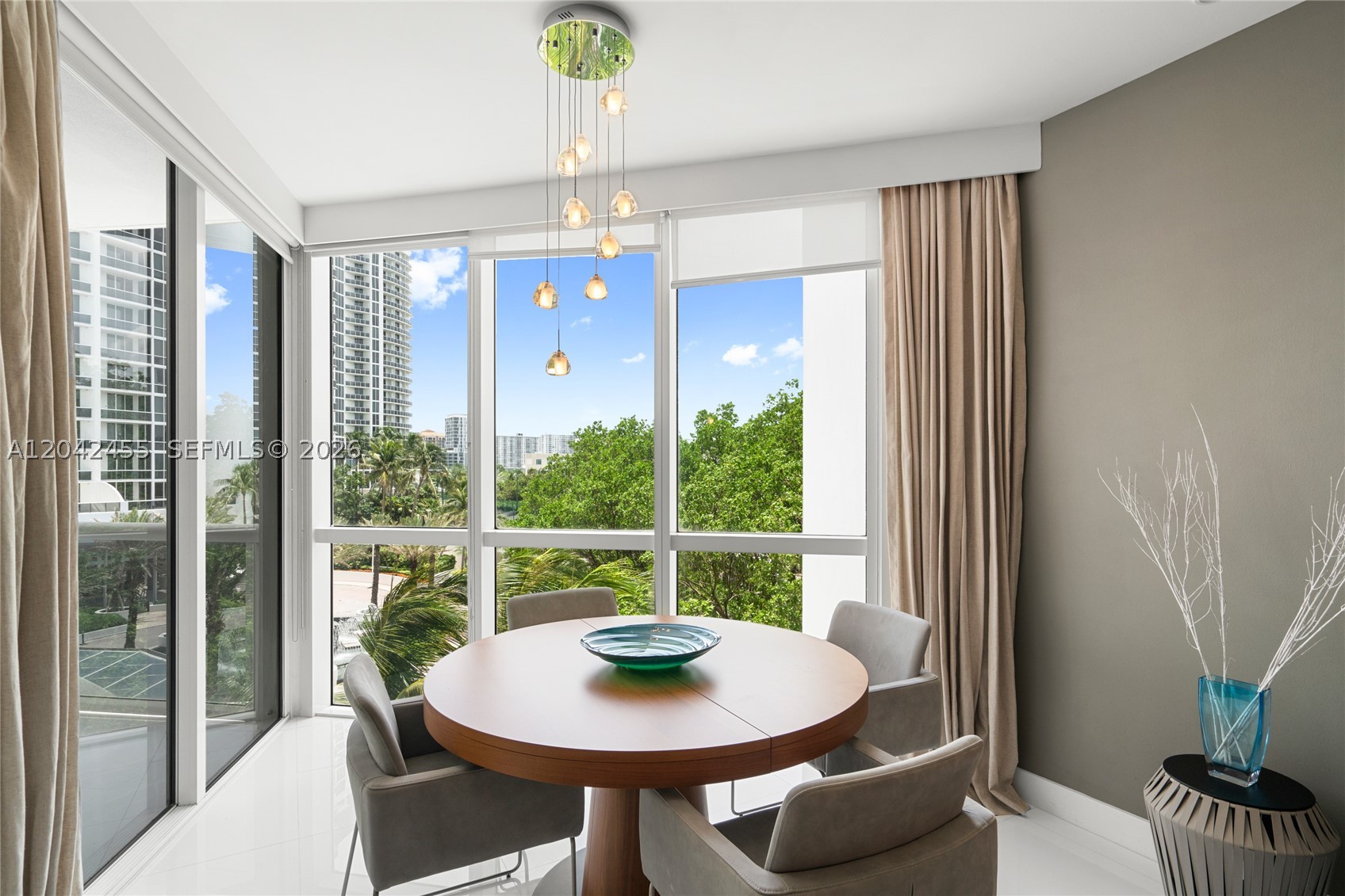 TRUMP ROYALE CONDO - Residential