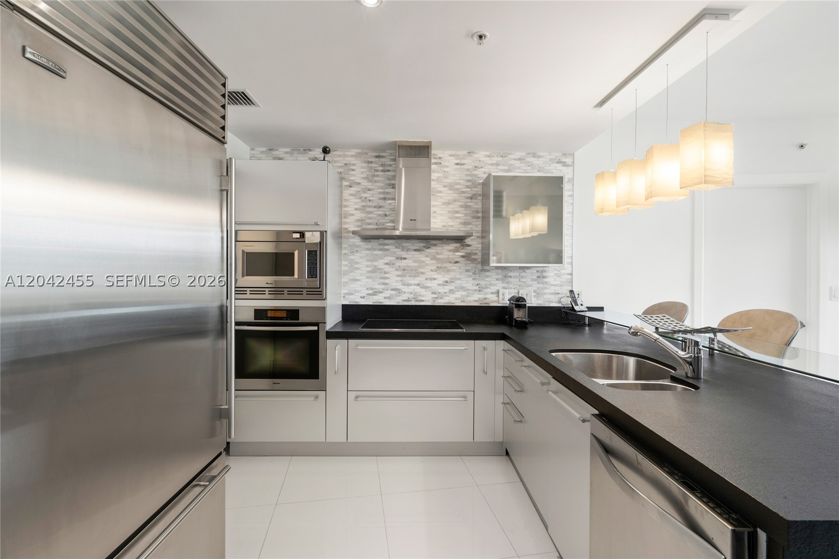 TRUMP ROYALE CONDO - Residential