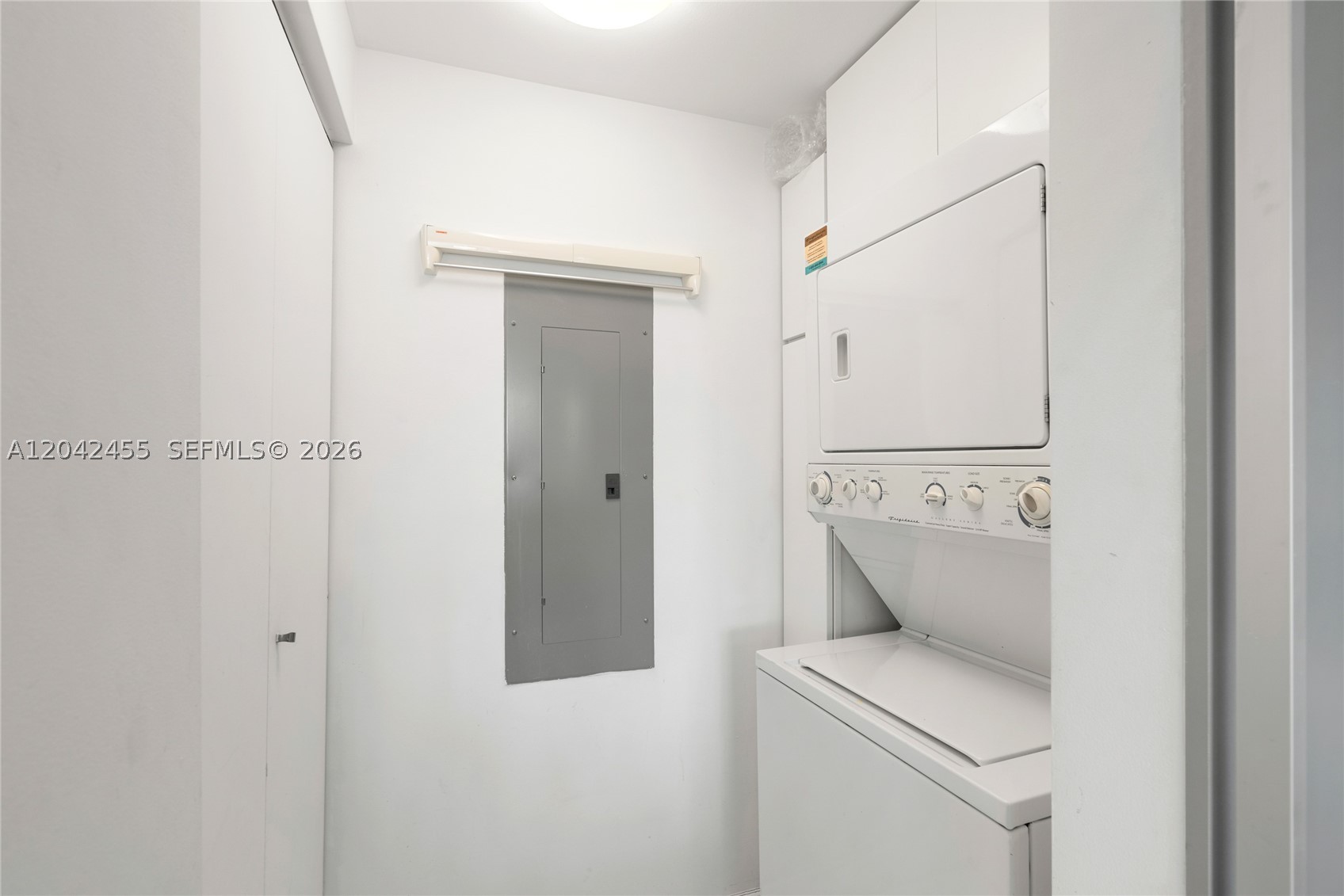 TRUMP ROYALE CONDO - Residential