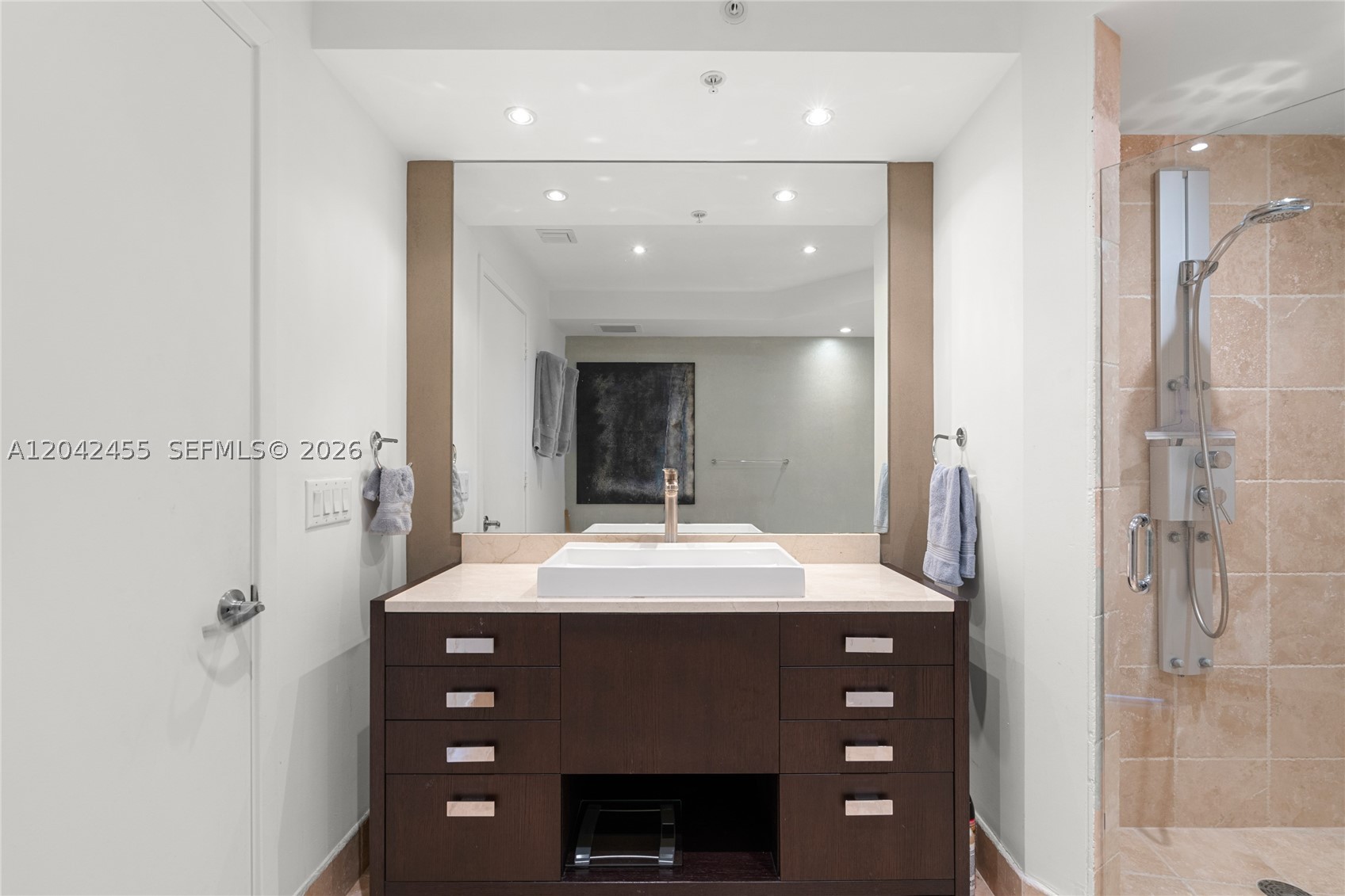 TRUMP ROYALE CONDO - Residential