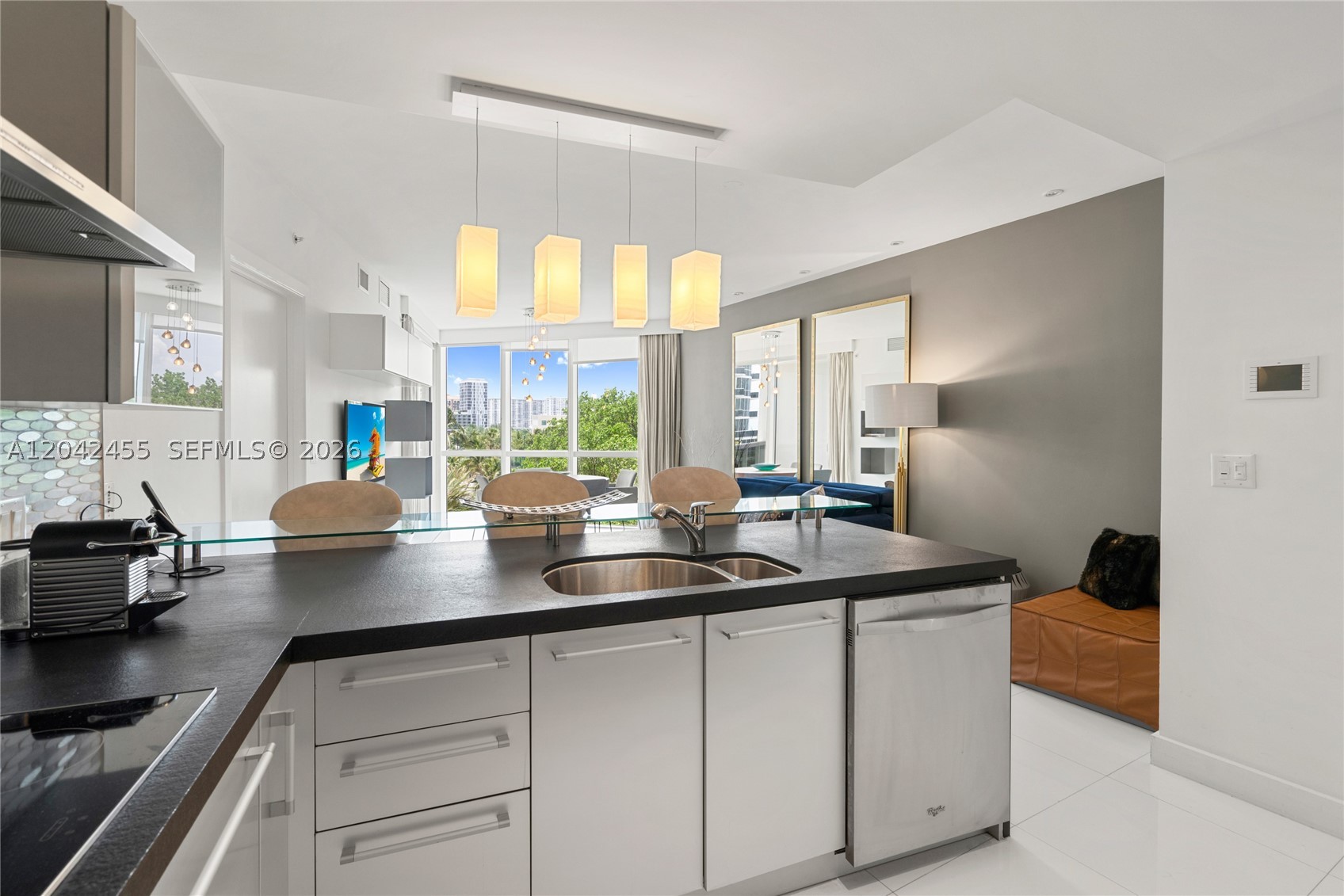 TRUMP ROYALE CONDO - Residential