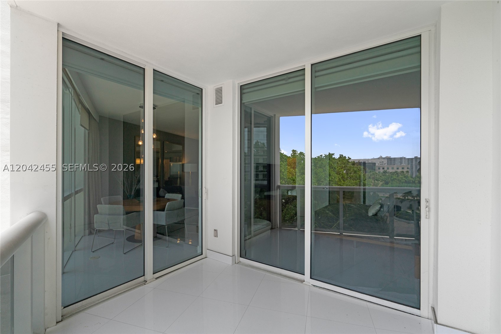TRUMP ROYALE CONDO - Residential