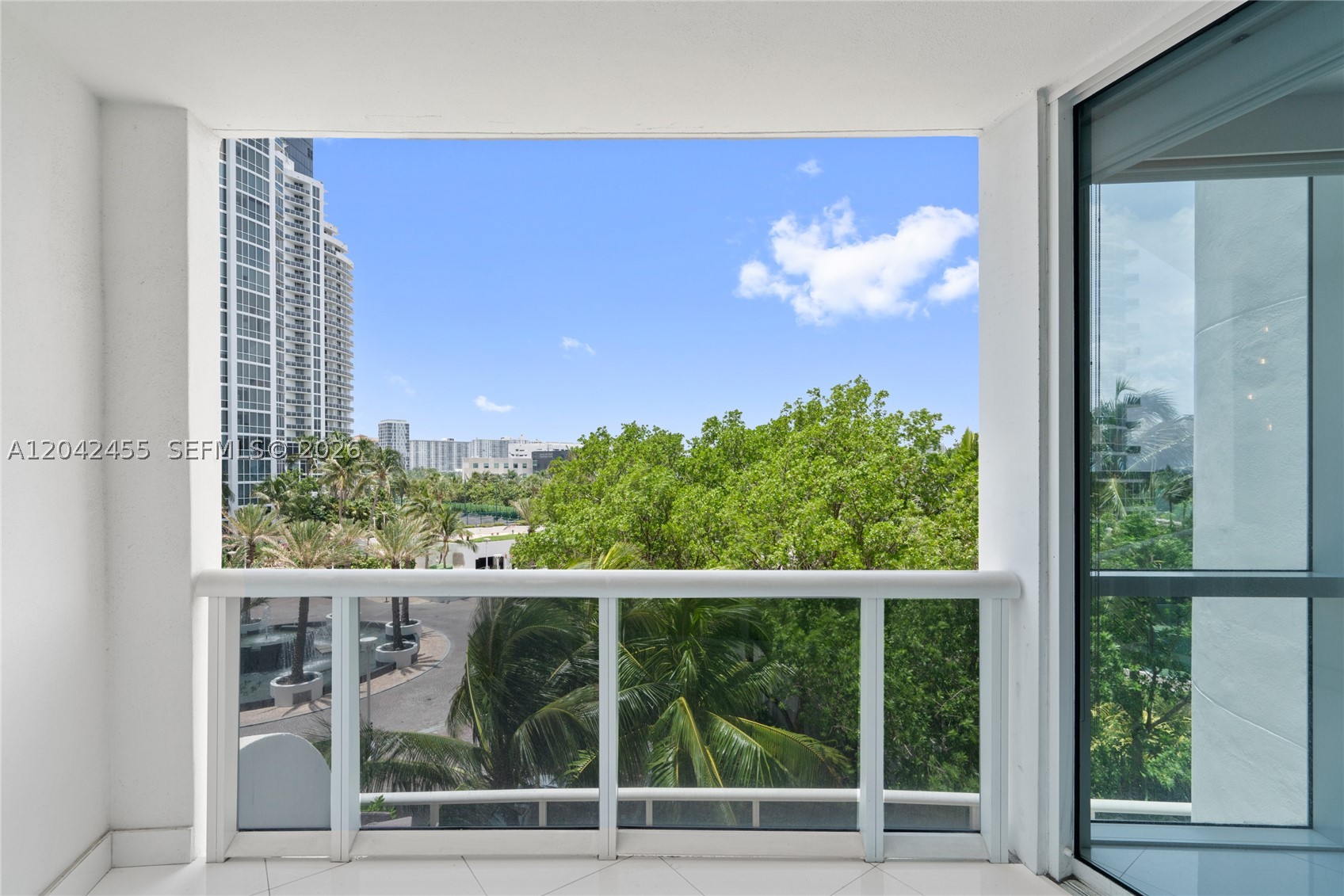 TRUMP ROYALE CONDO - Residential