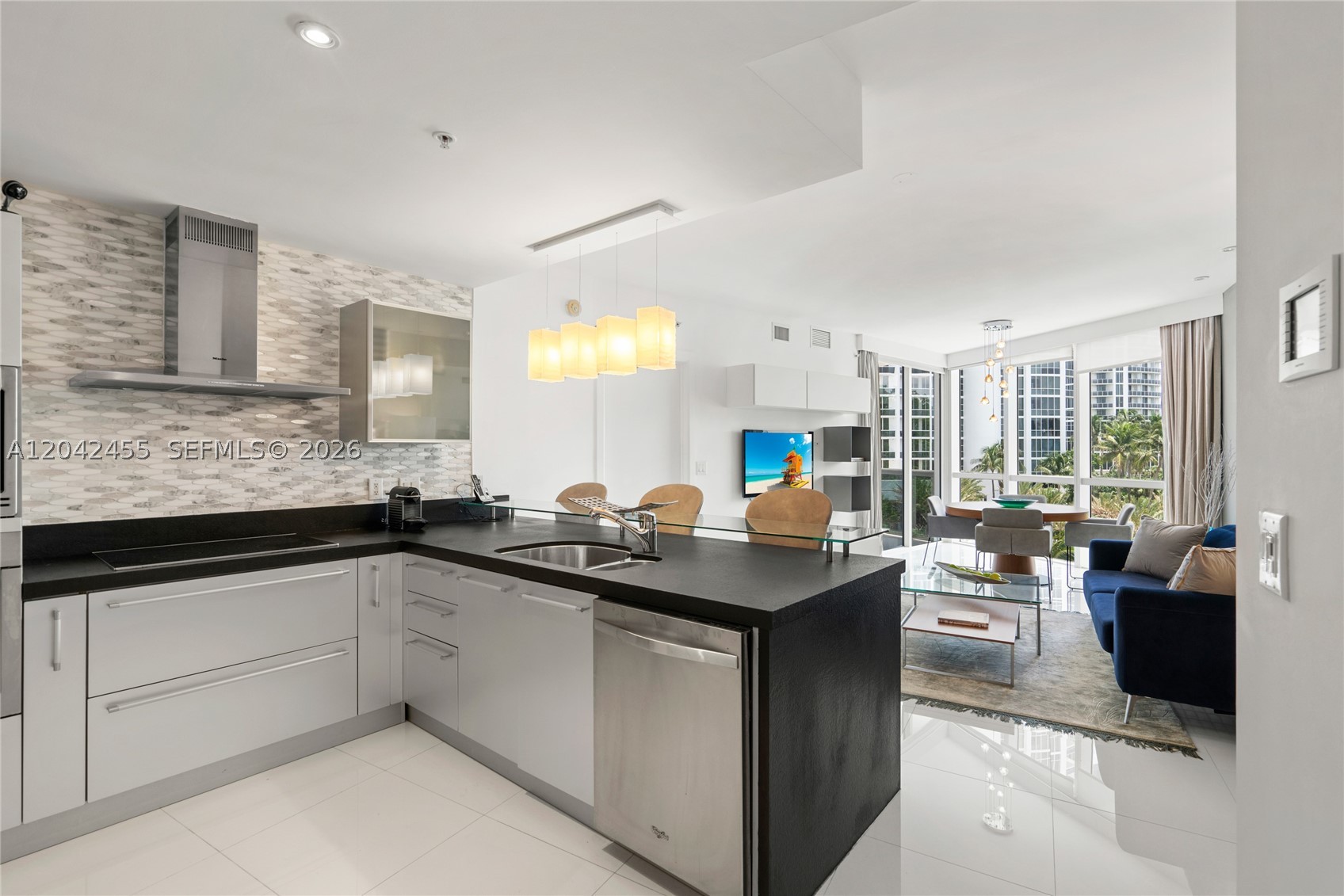 TRUMP ROYALE CONDO - Residential