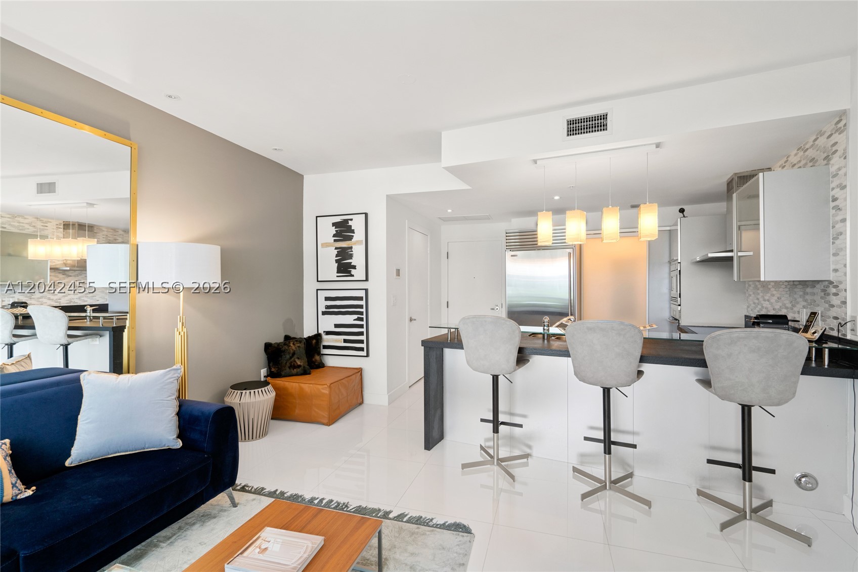 TRUMP ROYALE CONDO - Residential