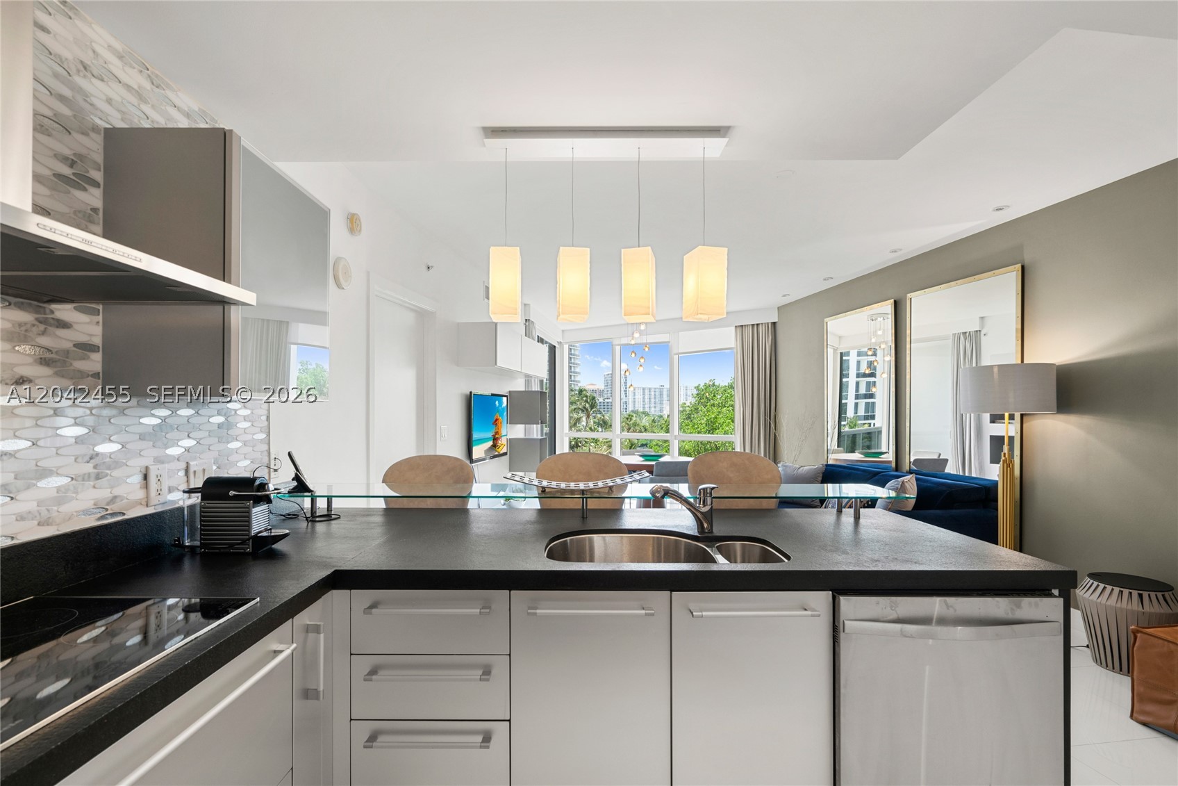 TRUMP ROYALE CONDO - Residential