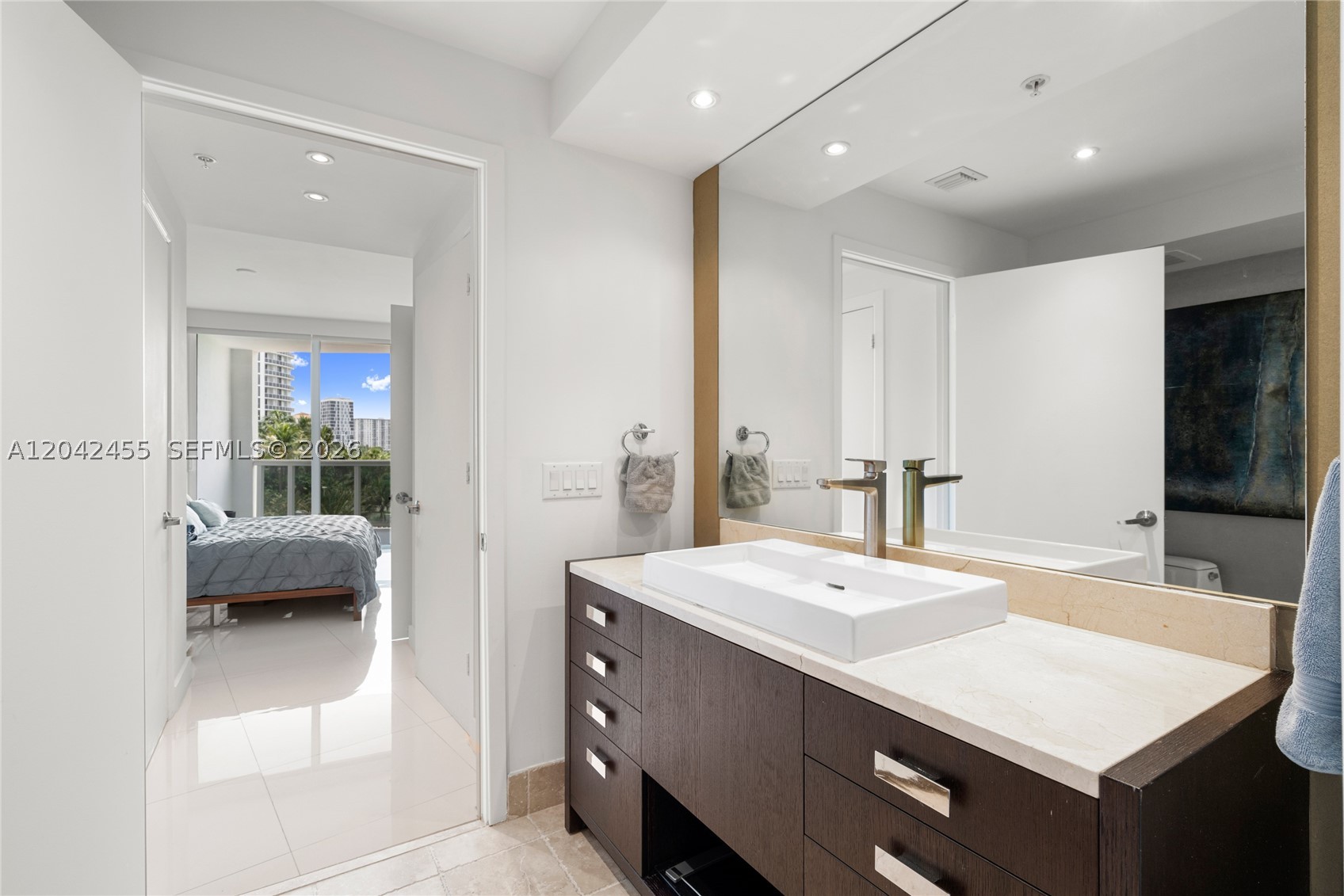 TRUMP ROYALE CONDO - Residential