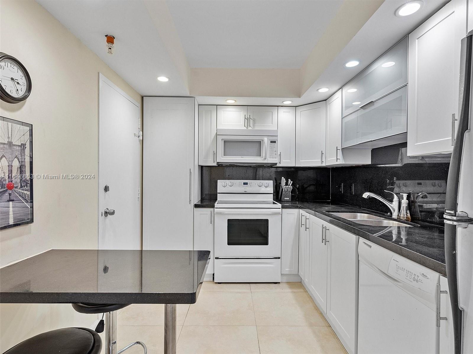 COASTAL TOWERS CONDO - Residential Lease