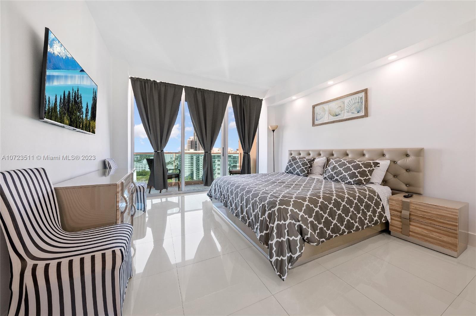 SIAN OCEAN RESIDENCES CON - Residential Lease