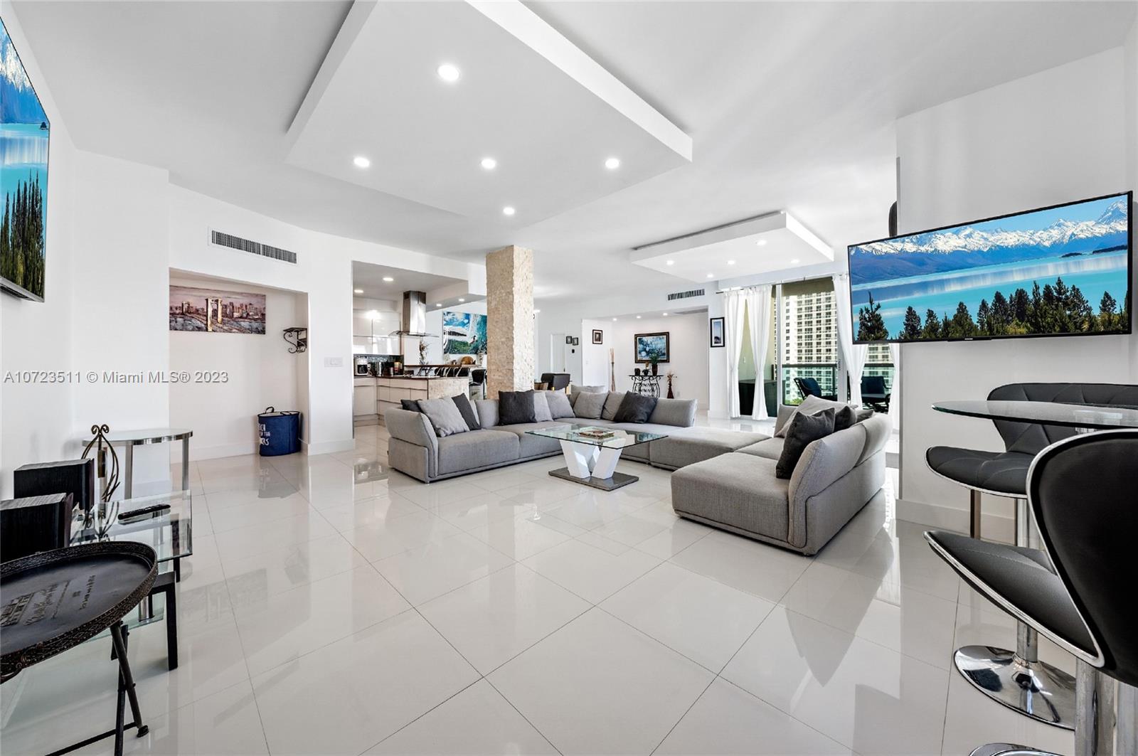 SIAN OCEAN RESIDENCES CON - Residential Lease