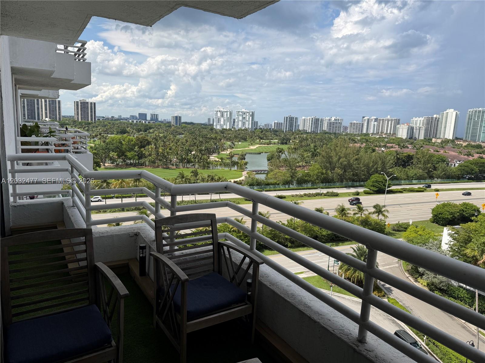 PARC CENTRAL AVENTURA EAS - Residential