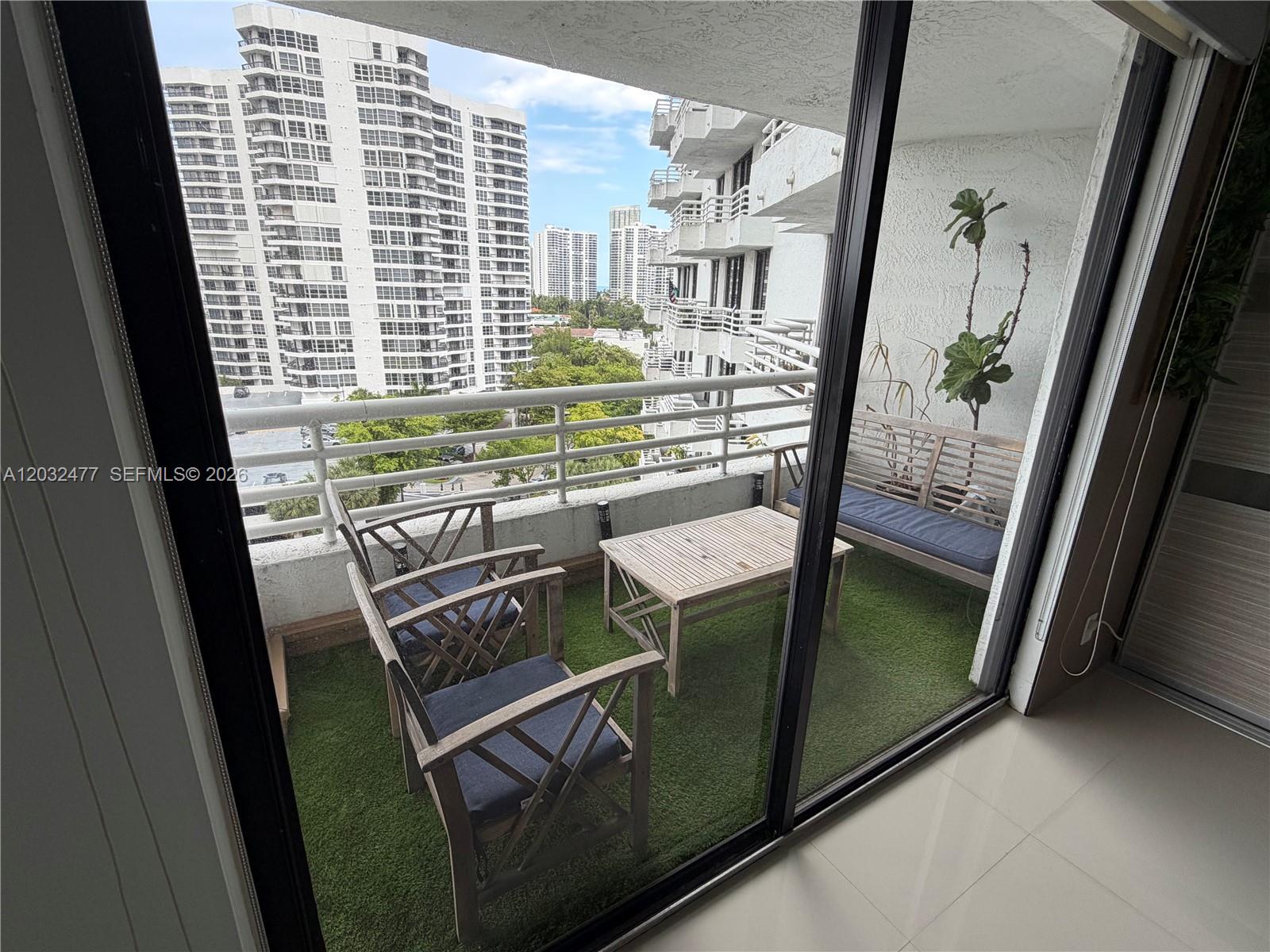 PARC CENTRAL AVENTURA EAS - Residential