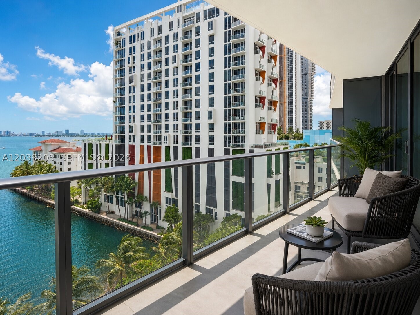 ICON BAY CONDO - Residential