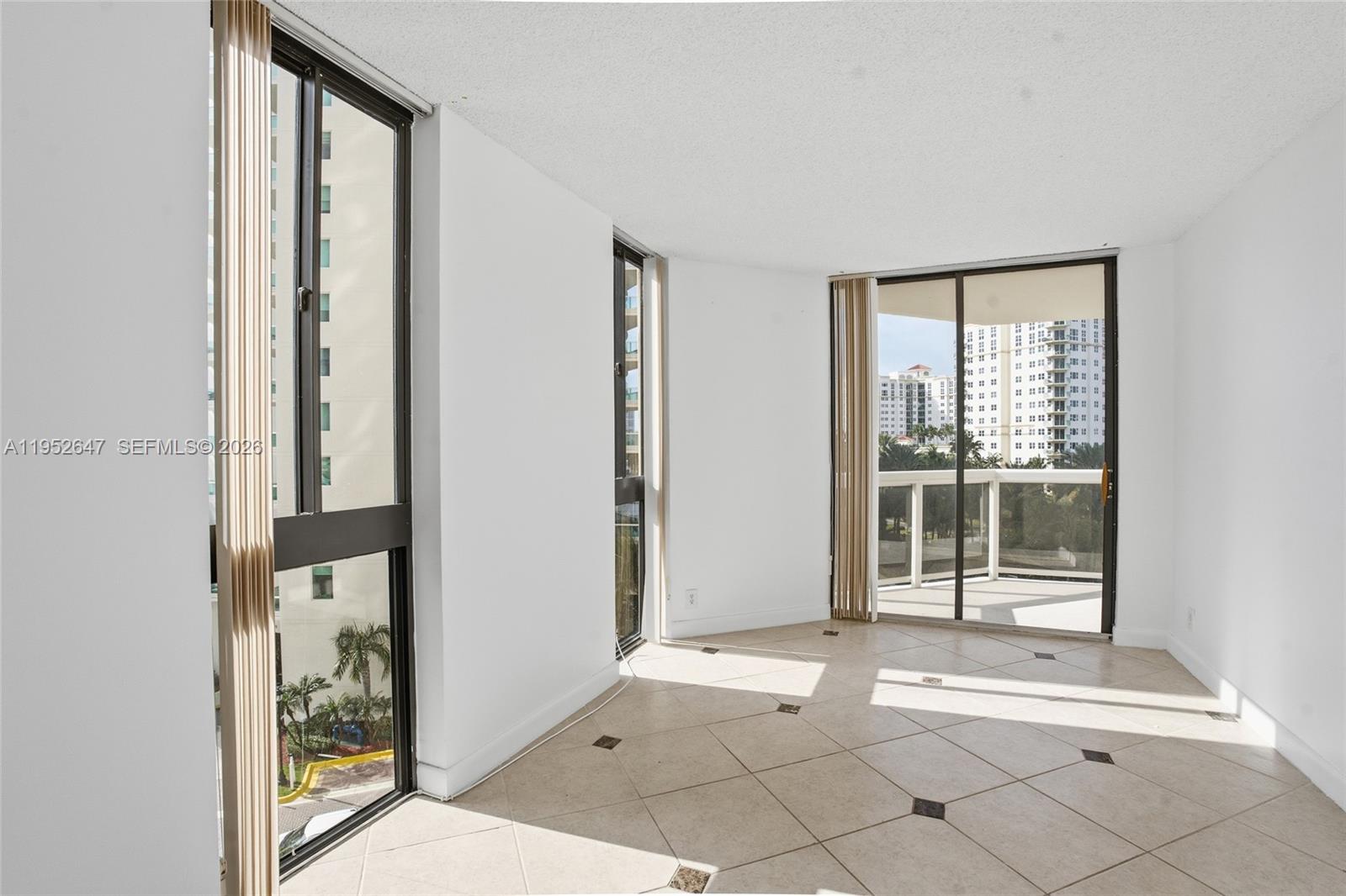 THE LANDMARK CONDO - Residential