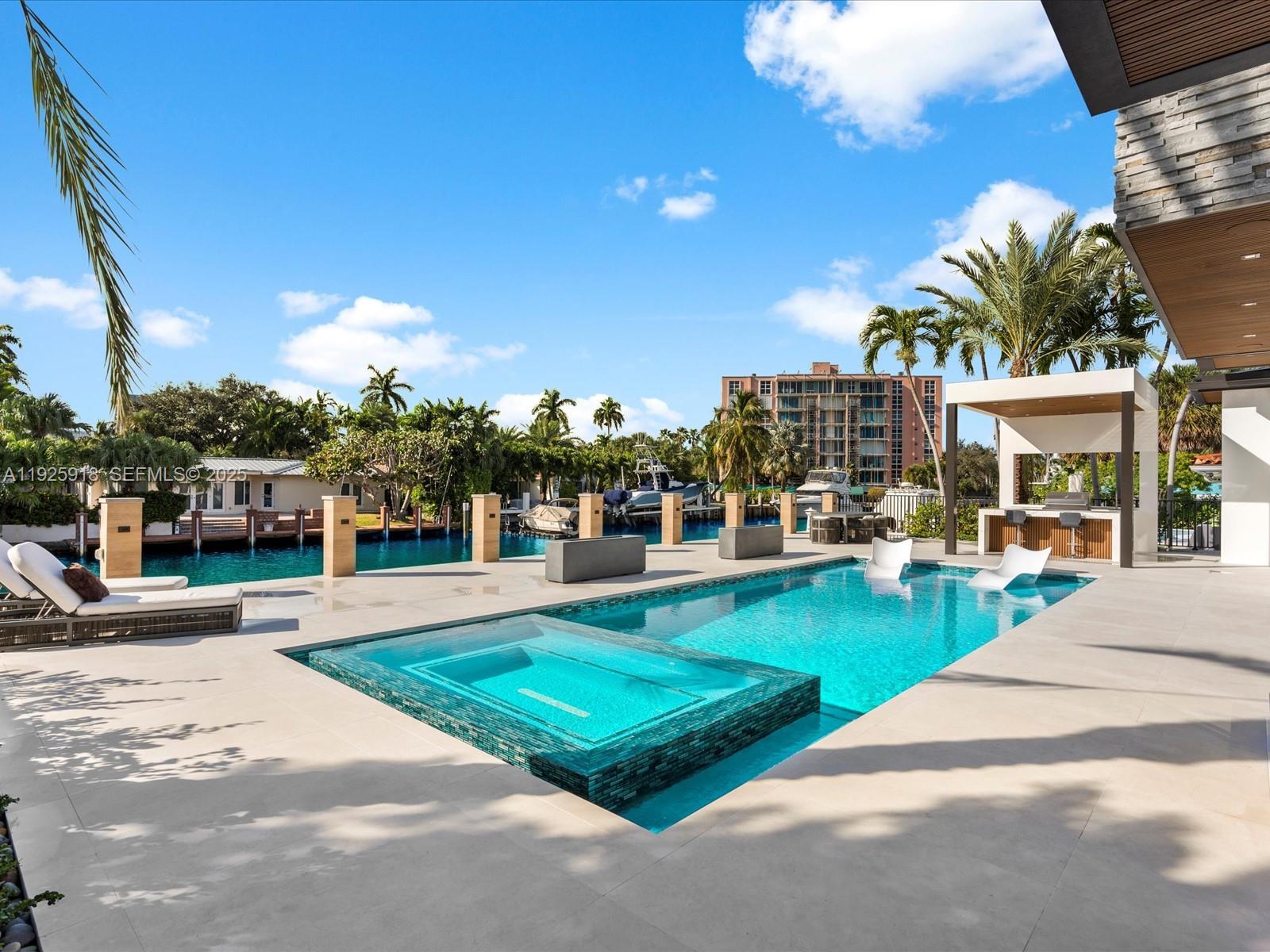 VENICE RESUB OF BLKS 5 & - Residential