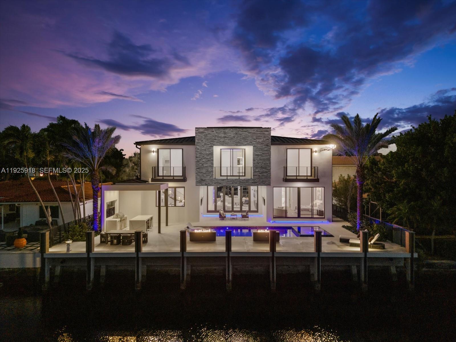 VENICE RESUB OF BLKS 5 & - Residential