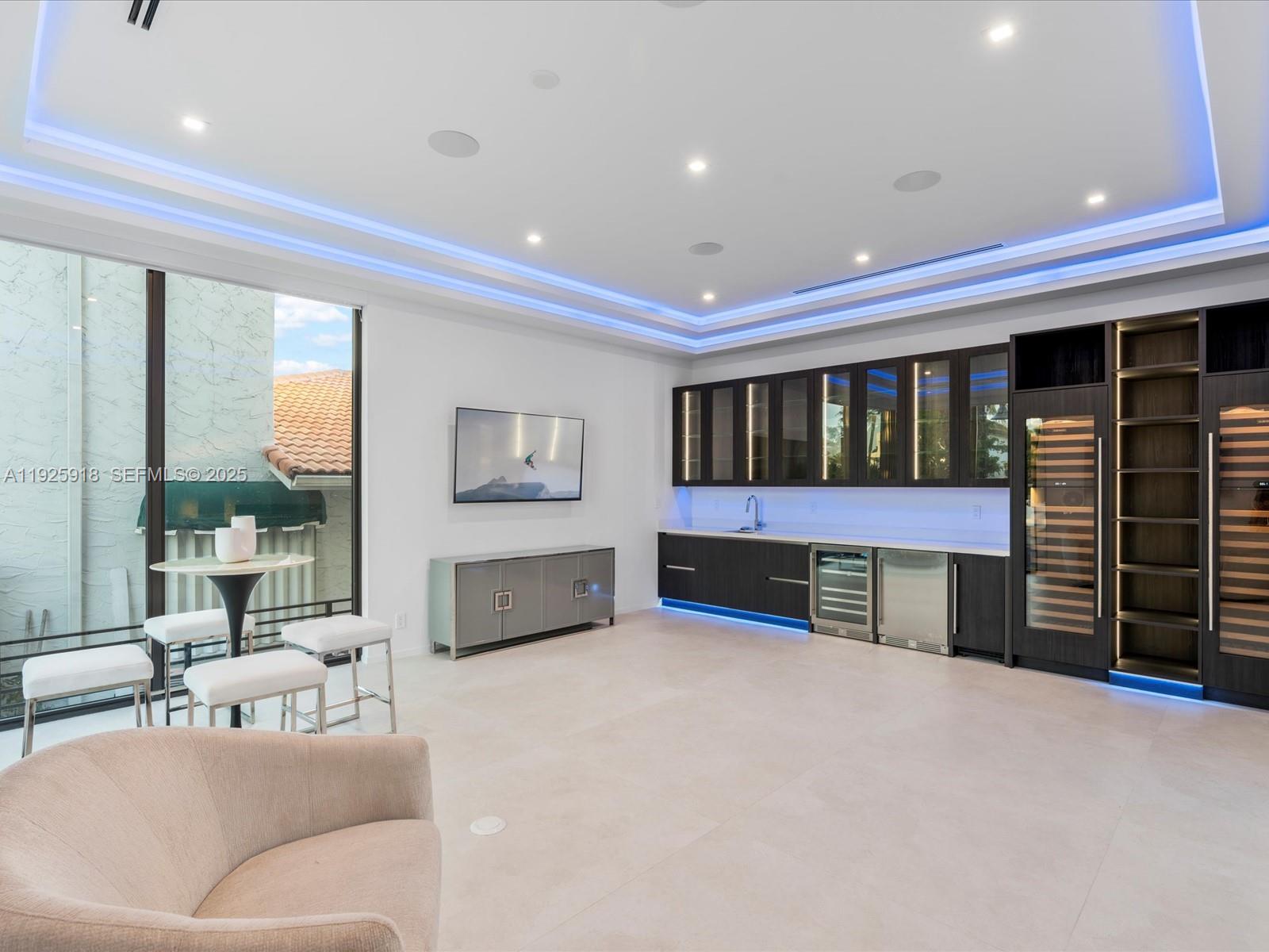 VENICE RESUB OF BLKS 5 & - Residential