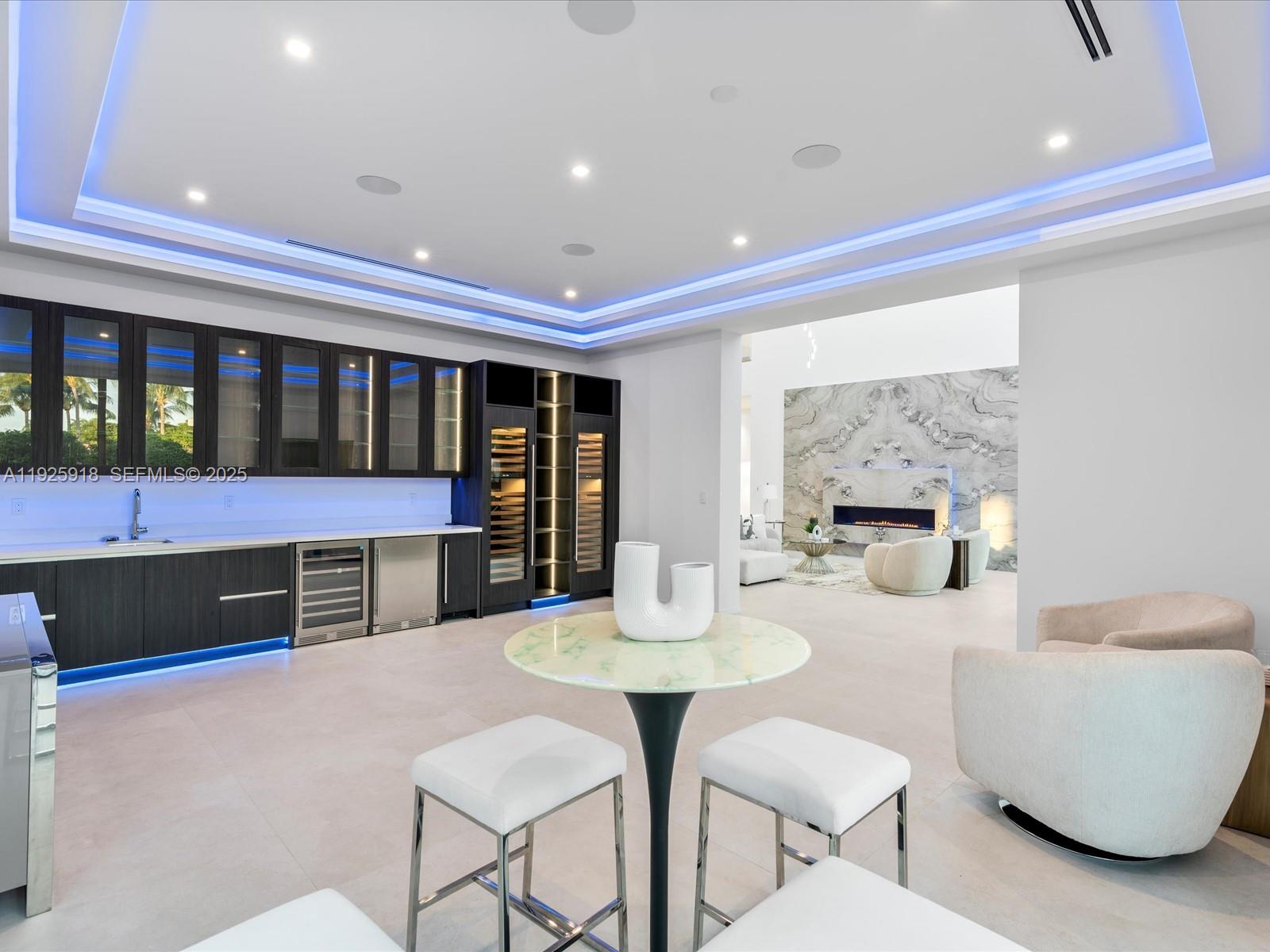 VENICE RESUB OF BLKS 5 & - Residential