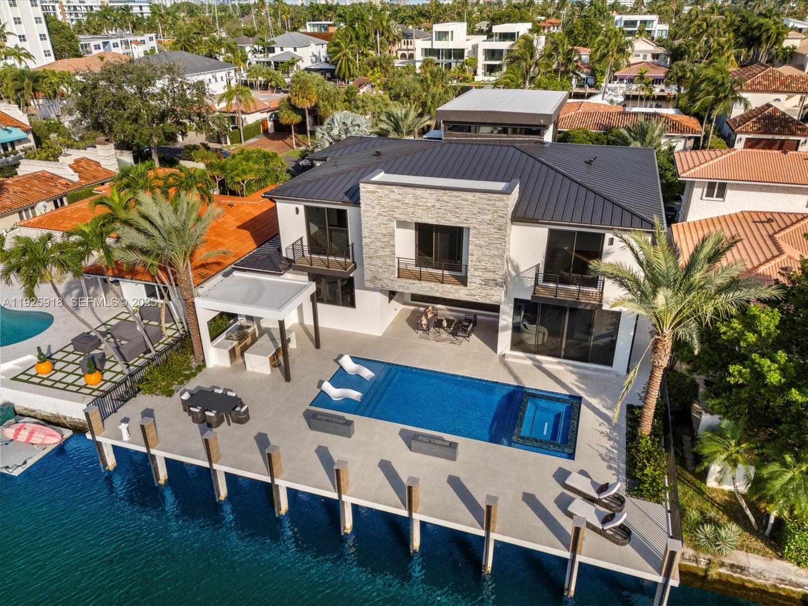 VENICE RESUB OF BLKS 5 & - Residential