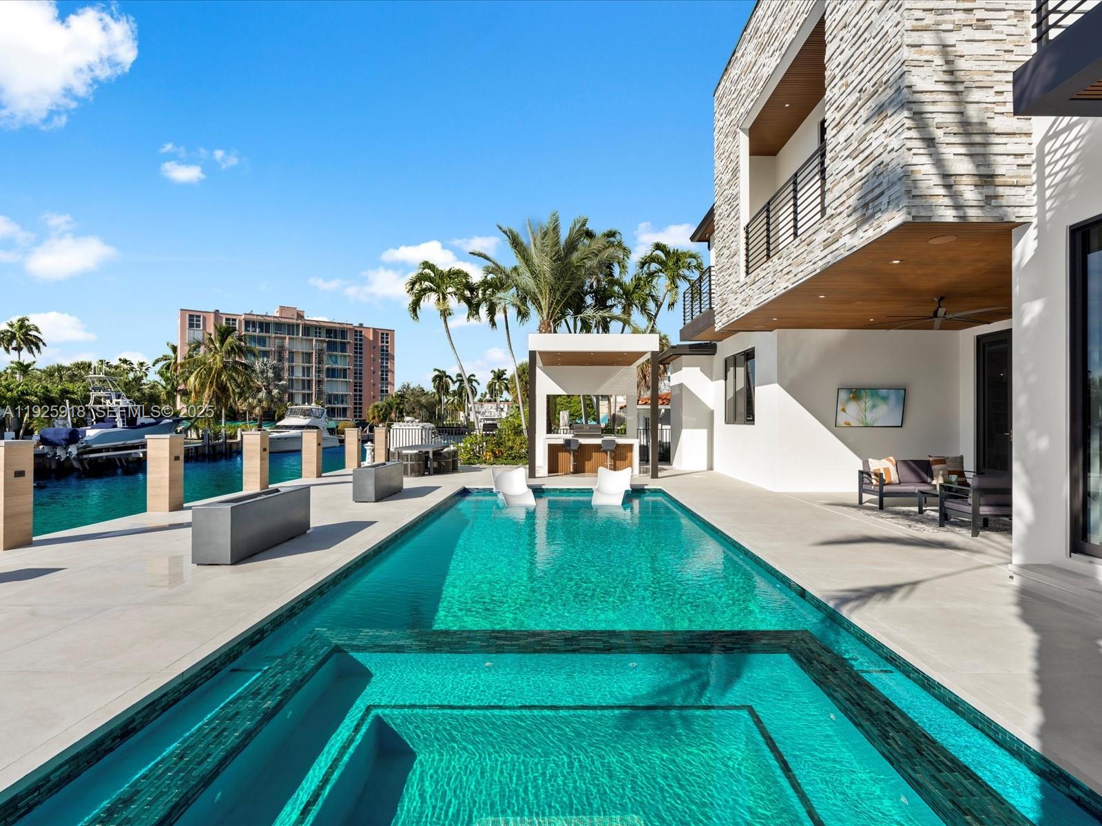 VENICE RESUB OF BLKS 5 & - Residential